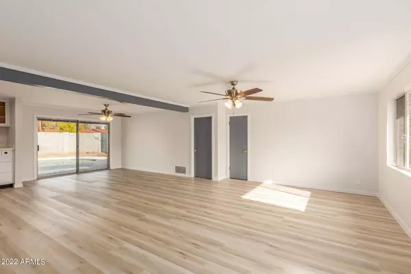 402 E BROADMOR Drive, Tempe, AZ 85282