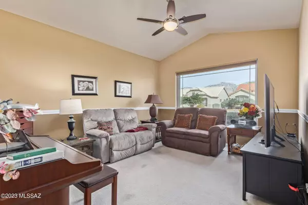 635 Bridal Veil Falls Road, Oro Valley, AZ 85755