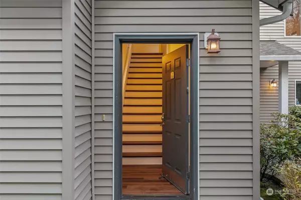 14335 Simonds RD NE #B306, Kirkland, WA 98034