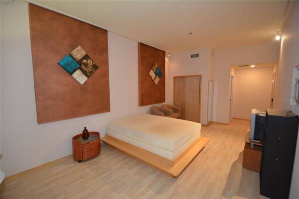 101 PALM HARBOR Pkwy #B415, FL 32137