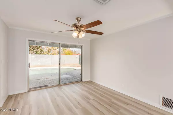 402 E BROADMOR Drive, Tempe, AZ 85282