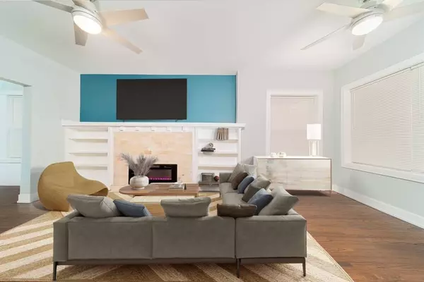 7203 S Indiana Avenue, Chicago, IL 60619