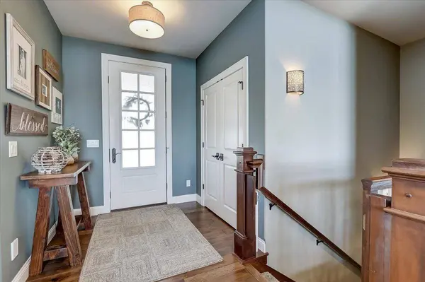 724 Westbridge Tr, Waunakee, WI 53597