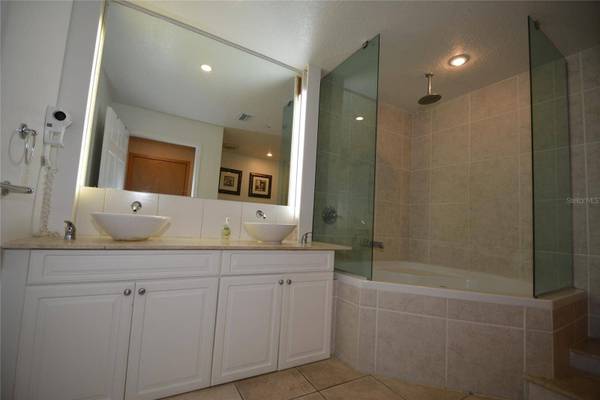 101 PALM HARBOR Pkwy #B415, FL 32137