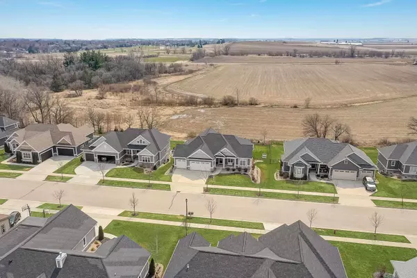 724 Westbridge Tr, Waunakee, WI 53597