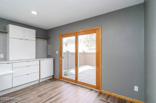 38 VAIL Circle, Grand Forks, ND 58201