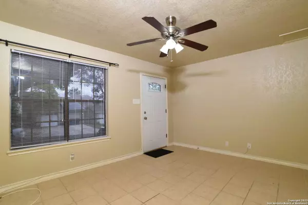 5809 RUE ROYALE, San Antonio, TX 78240-2339