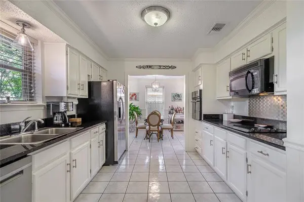 305 SUGARPINE DR, Gretna, LA 70056