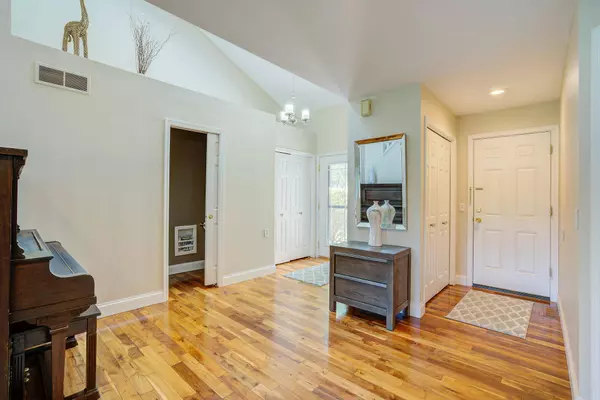 18114 Judicial WAY N, Lakeville, MN 55044