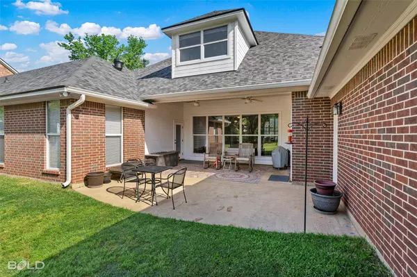 348 Crosscreek Drive, Bossier City, LA 71111