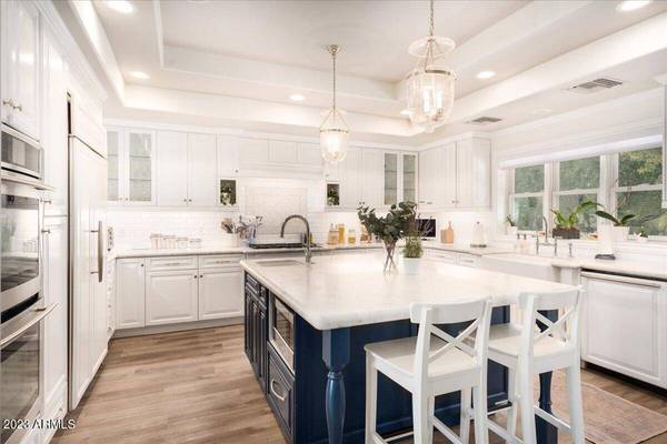 4627 E CALLE DEL NORTE Street, Phoenix, AZ 85018