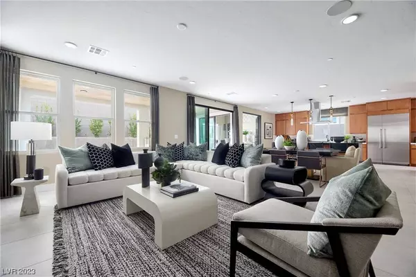 377 Crown Mesa Avenue, Las Vegas, NV 89138