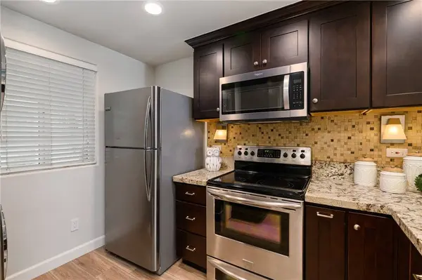 2243 Martin #311, Irvine, CA 92612