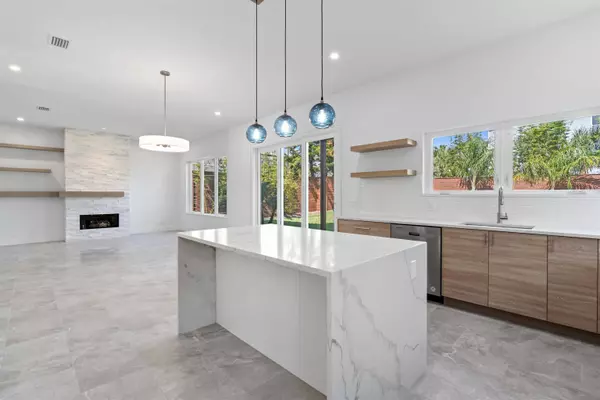 5246 Medoras Ave, St Augustine, FL 32080