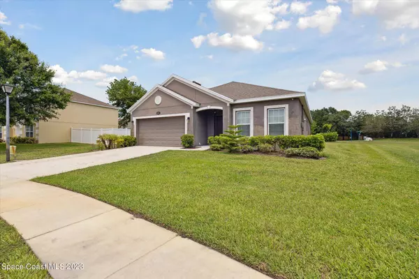 5987 Ridge Lake Circle, Vero Beach, FL 32967