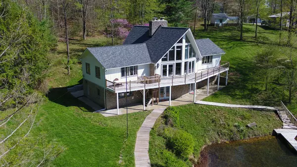 7037 Opossum DR, Nineveh, IN 46164