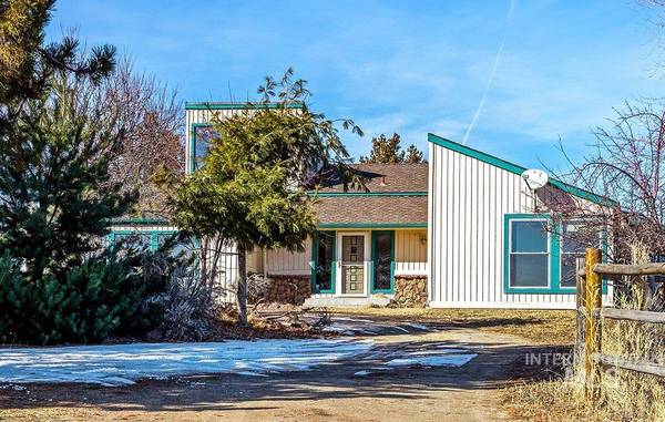 1262 W Beacon Light Rd, Eagle, ID 83616