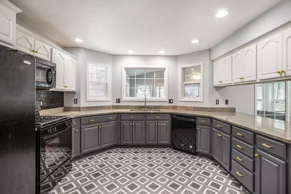 31 Christian Road, Battle Creek, MI 49014