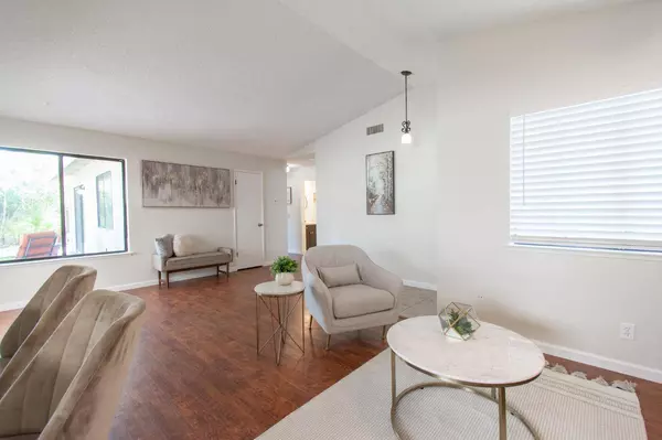 926 Brierglen WAY, Sacramento, CA 95834