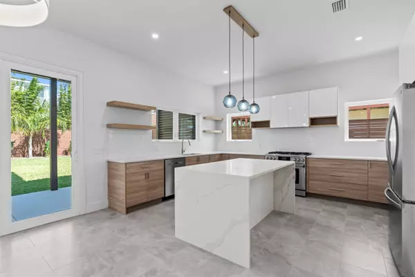 5246 Medoras Ave, St Augustine, FL 32080