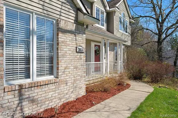 7853 HILLSIDE LAKES Drive, Brighton, MI 48116