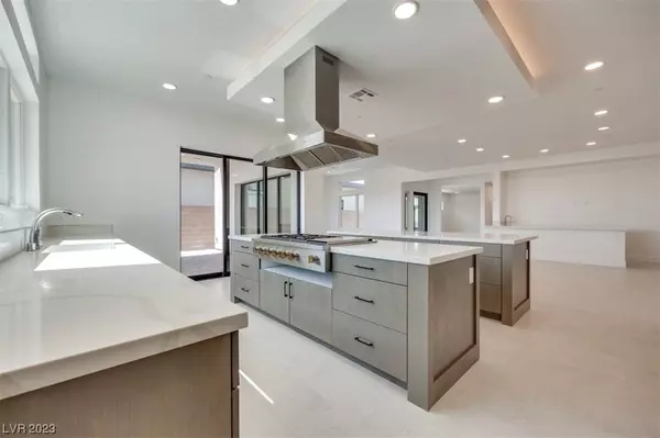 380 Vista Sunset Avenue, Las Vegas, NV 89138