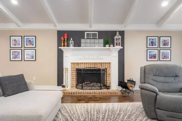 1341 Hideaway Lane W, Hideaway, TX 75771