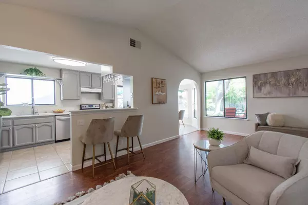 926 Brierglen WAY, Sacramento, CA 95834