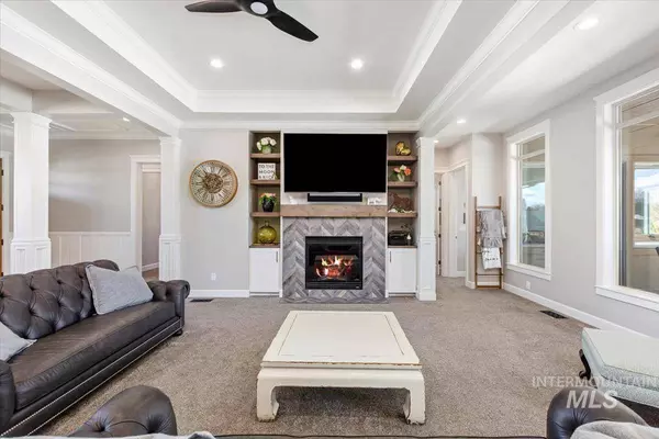 2596 N Vizcaya Way, Eagle, ID 83616