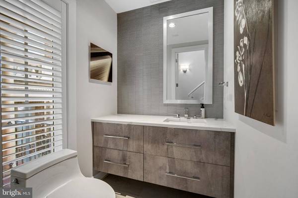 5818 MADAKET RD, Bethesda, MD 20816