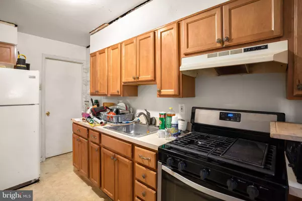 9716 CONMAR RD, Middle River, MD 21220