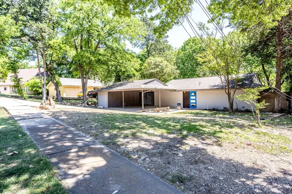 4512 Dove Creek Way, Dallas, TX 75232