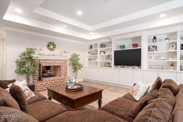 4627 E CALLE DEL NORTE Street, Phoenix, AZ 85018