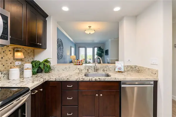 2243 Martin #311, Irvine, CA 92612