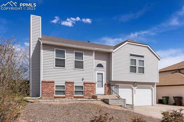 7885 Lindsey DR, Colorado Springs, CO 80920