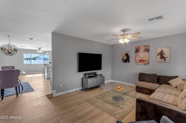 704 N GENTRY Circle, Mesa, AZ 85213