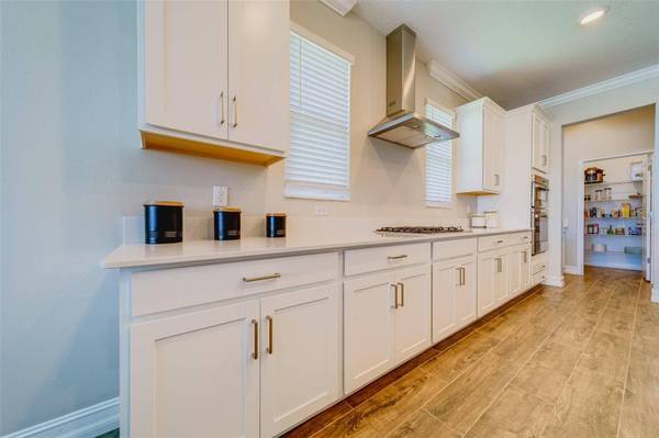 8251 OLYMPIC STONE CIR, Trinity, FL 34655