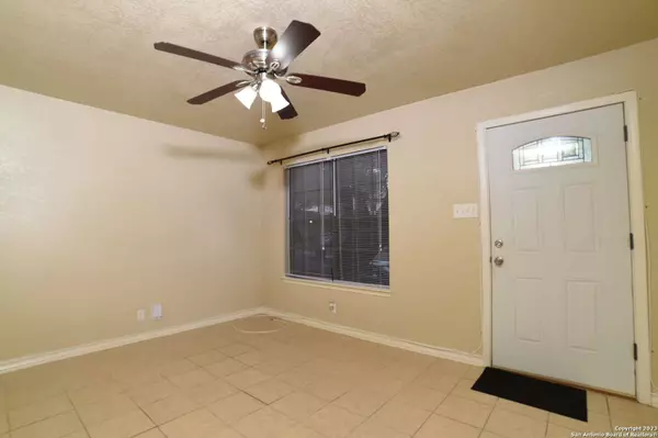 5809 RUE ROYALE, San Antonio, TX 78240-2339