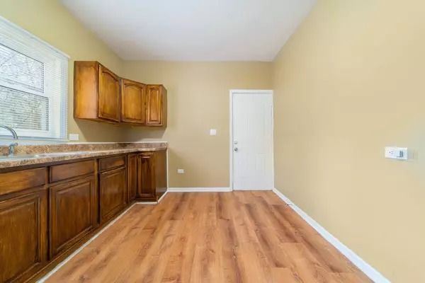 17055 Jodave Avenue, Hazel Crest, IL 60429