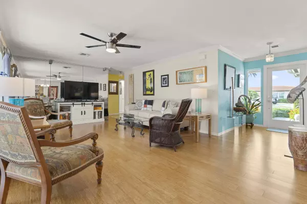 1516 Wagner CIR, Lake Clarke Shores, FL 33406