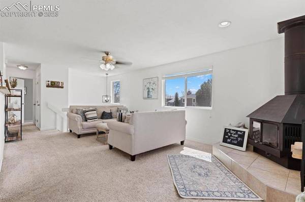 3832 Glenmeadow DR, Colorado Springs, CO 80906