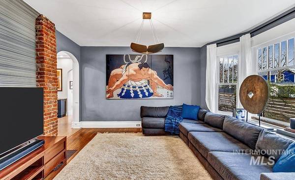 2004 N Harrison Blvd, Boise, ID 83702