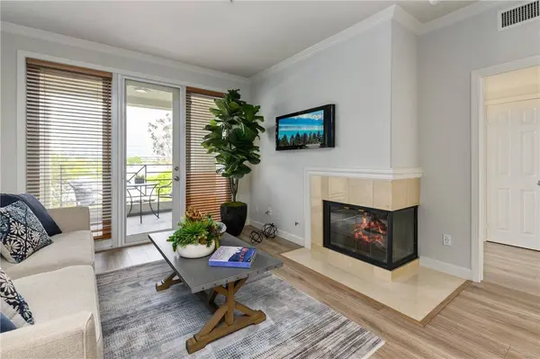 2243 Martin #311, Irvine, CA 92612