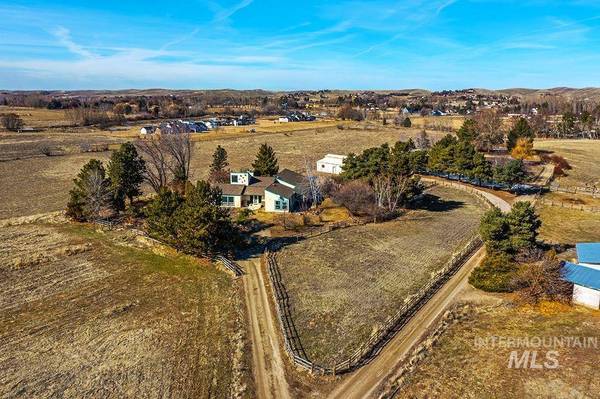 1262 W Beacon Light Rd, Eagle, ID 83616