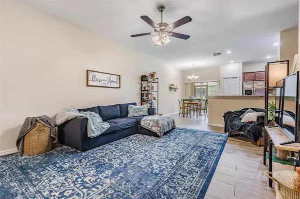 2827 LANTERN HILL AVE, Brandon, FL 33511