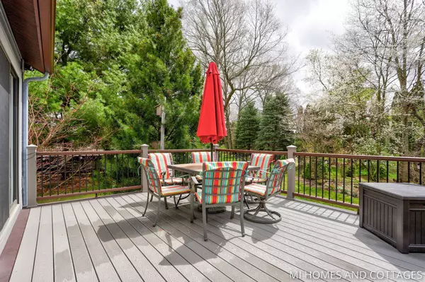 16528 James Street, Holland, MI 49424