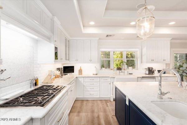 4627 E CALLE DEL NORTE Street, Phoenix, AZ 85018