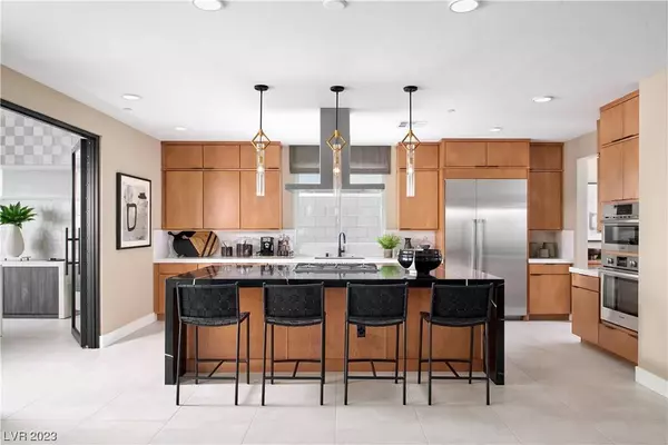 377 Crown Mesa Avenue, Las Vegas, NV 89138