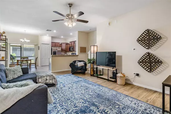 2827 LANTERN HILL AVE, Brandon, FL 33511