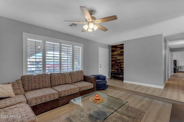 704 N GENTRY Circle, Mesa, AZ 85213